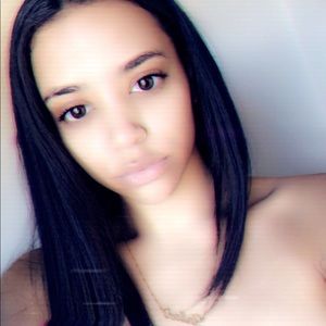 Meet your Posher, Aliana